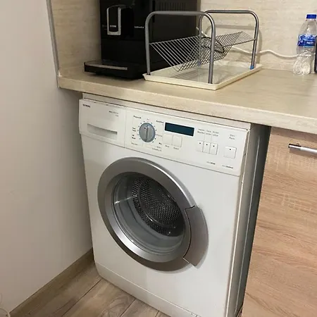 Modern 1br Apart With Cinema Couch 65 Inch Tv & Free Street Parking * Plovdiv